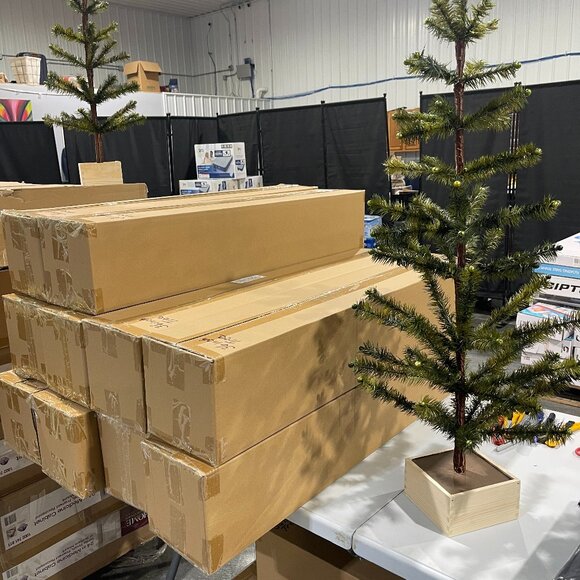 New In Box Ebenezer & Co. Genuine Feather Christmas or Decorative Tree - Picture 2 of 2